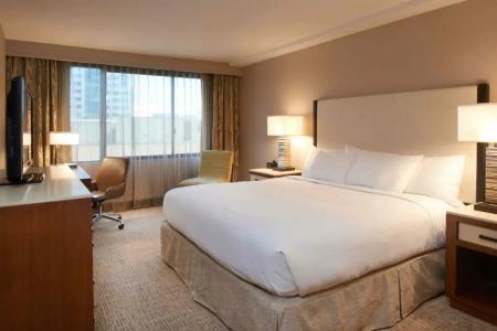 DoubleTree by Hilton Fresno Convention Center - 73