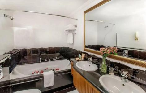 Grand Excelsior - Bur Dubai - 92