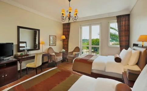 Arabian Ranches Golf Club - 70