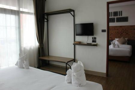 The Old City Wall Inn - 63