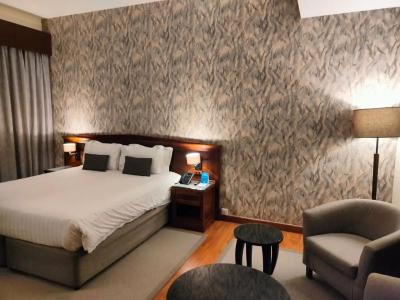 Majestic City Retreat - 57