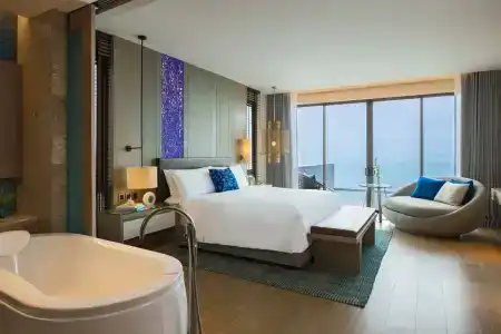 Renaissance Pattaya Resort & Spa - 4