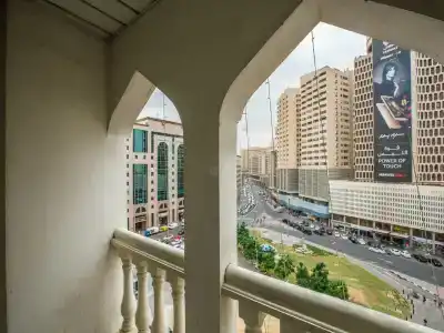 Landmark Plaza - 11