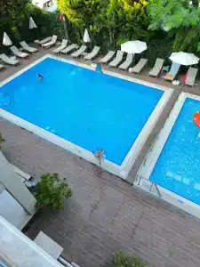 Ambassador Plaza - 37