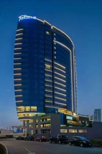 Radisson Blu, Dubai Canal View - 4
