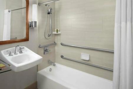 Hilton Kansas City Airport - 43