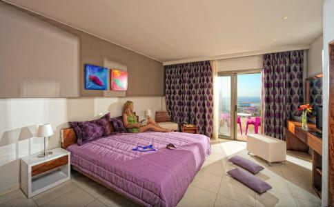 Royal Heights Resort Villas & Spa - 31