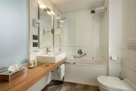 DoubleTree By Hilton Milan - 10