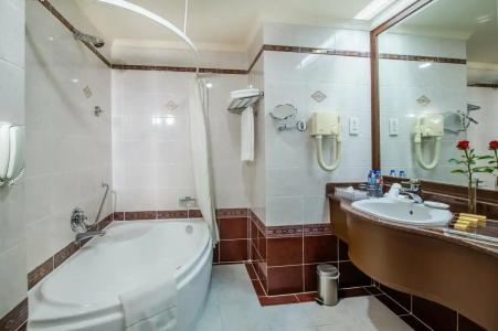 Grand Excelsior Deira - 36