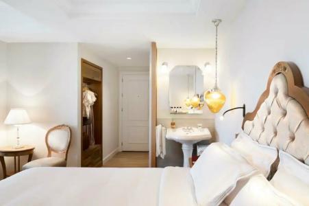 Legacy Gastro Suites - 65