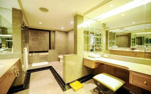 Montien Riverside Bangkok - 73