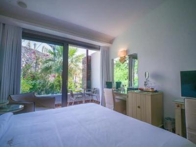 Royal Marmin Bay Boutique & Art - 21