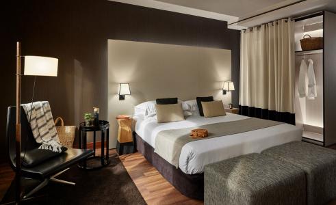 Grand Central, Small Luxurys - 76