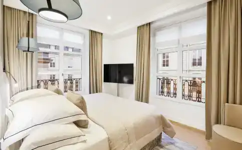 Grand Hôtel Du Palais Royal - 45