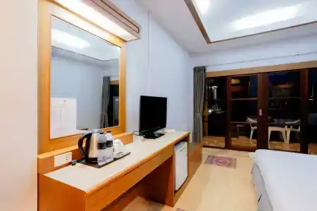 Tonsai Bay Resort - 18