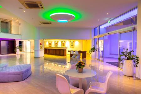 Limanaki Beach & Suites - 13