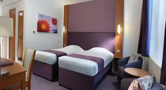 Premier Inn Dubai International Airport - 50