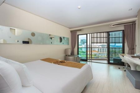 Pattaya Discovery Beach - SHA Extra Plus - 75