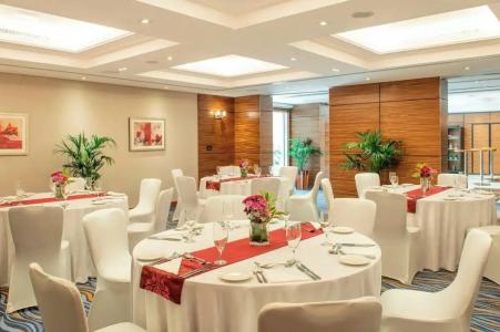 Four Points by Sheraton Downtown Dubai - 71