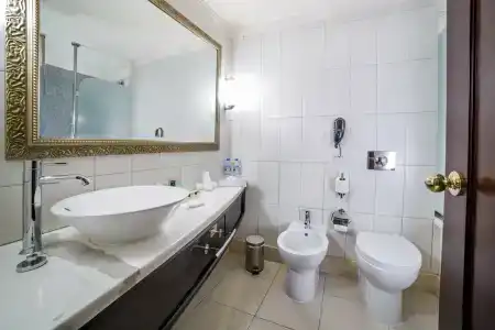 Grand Excelsior Deira - 14