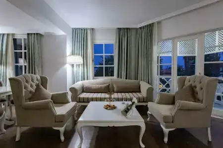 Euphoria Palm Beach Resort - 21