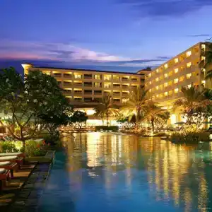 Dusit Thani LakeView Cairo