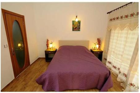 Pyramid Boutique - 15