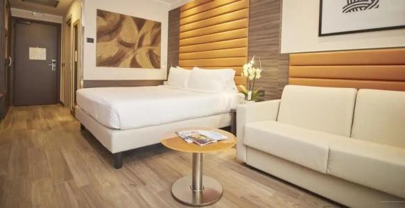 iHs Milano St. John - 50