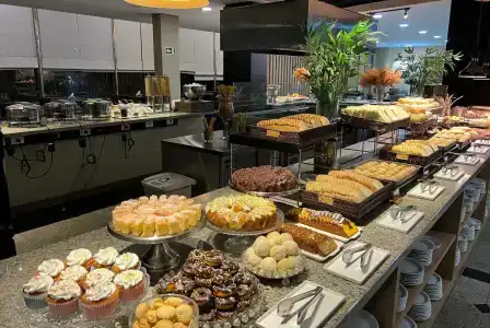 Tryp by Wyndham Abu Dhabi City Center - 5