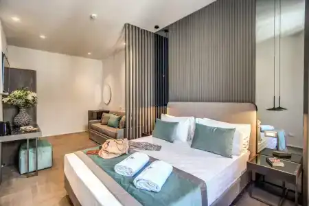 77 Seventy-Seven - Maison D'Art Collection - 57