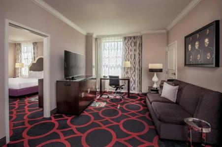 Courtyard by Marriott Boston Downtown - 14