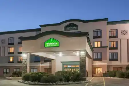 Wingate by Wyndham - Edmonton West - 3