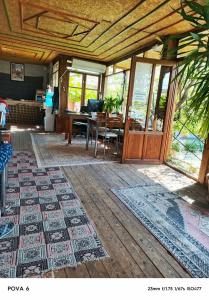 Falcon Cave Suites - 38