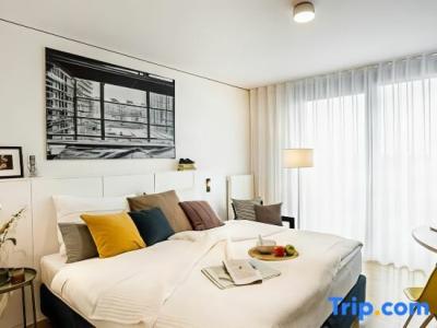 THE FLAG München M. - 69