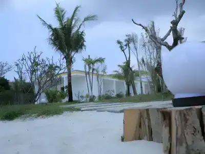 Long Set Resort - 40