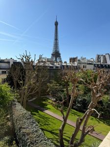 Shangri-La Paris - 90