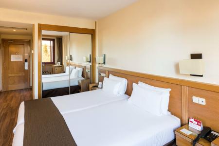 Rafaelhoteles Piramides - 82
