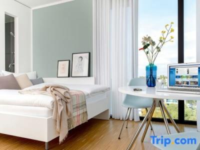 THE FLAG München M. - 66