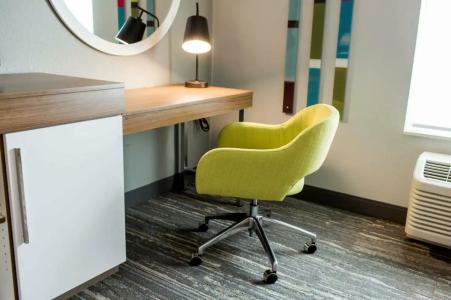 Hampton Inn Bismarck - 22