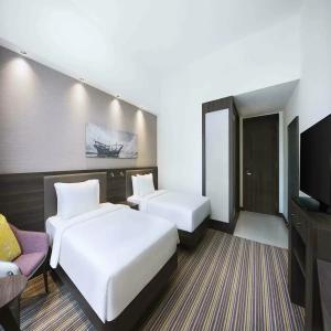Hampton by Hilton Dubai Airport - 42