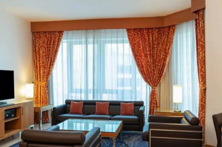 Four Points by Sheraton Downtown Dubai - 20