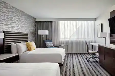 Ventura Beach Marriott - 3