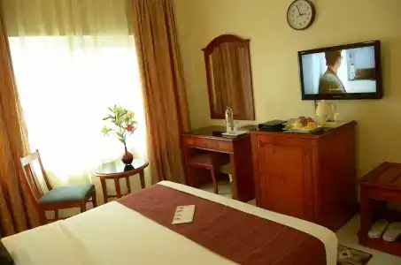 Nejoum Al Emarat - 33