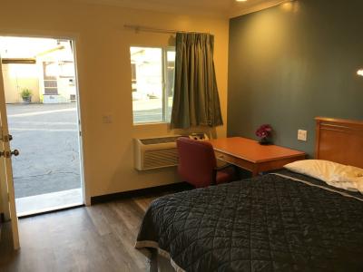 Lincoln Park Motel - 52