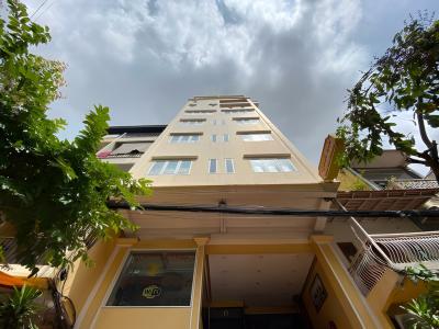 Golden House International - 15