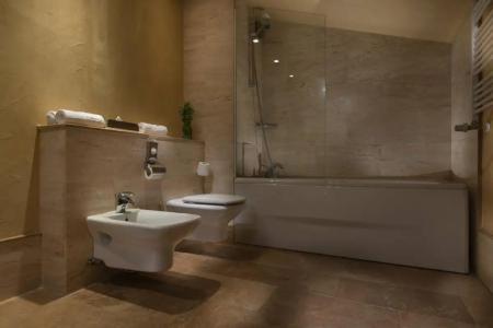 Rosslyn Thracia Sofia - 34