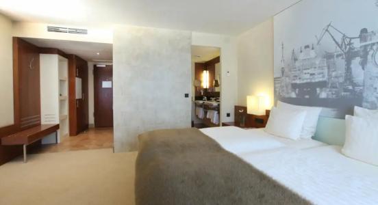 Lindner Am Michel - 54