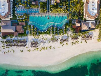 Adults Only Club at Lopesan Costa Bávaro Resort - 8