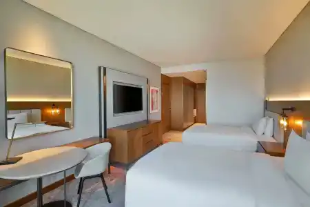 DoubleTree by Hilton Sharjah Waterfront And Residences - 98