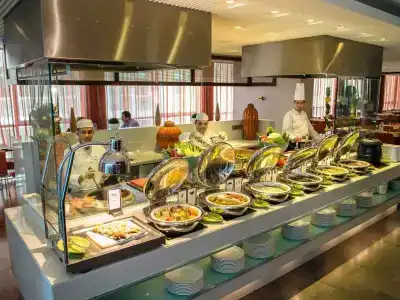 Centro Al Manhal by Rotana - 85